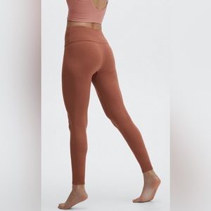 Fabletics Cloud Seamless High-Waisted Legging size large